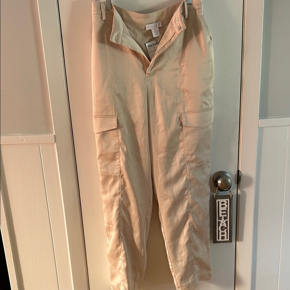 House of Harlow 1960 women’s silklike Cream Pants size 10